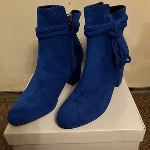 SHEIN Boots size 7, solid blue